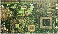 多層pcb板各層是什么結構，中間的介質是什么